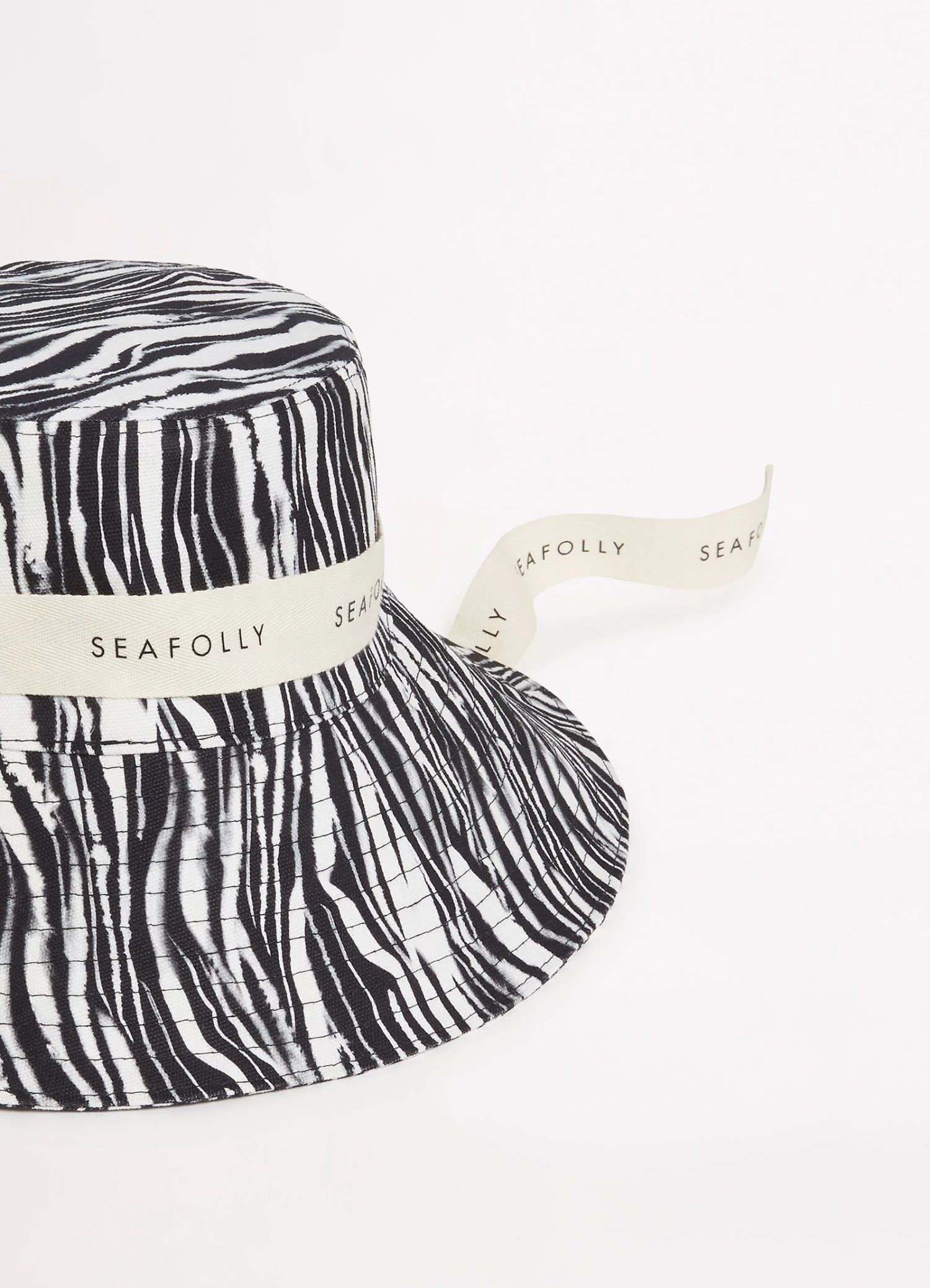 Zahara Bucket Hat - Black 6 Zahara Bucket Hat - Black - Image 4